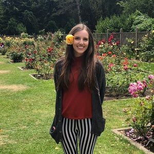 Meet your Posher, Rebecca